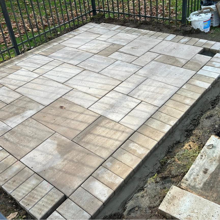 5 Trends in Pool Paver Installation for 2024 Gold Coast Swimming Pool